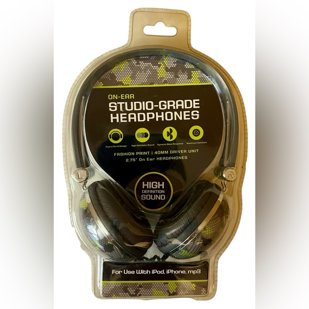 Y2K Black On-Ear Headphones with Camouflage Trim New With Tag